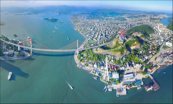Hòn Gai hay còn được gọi là Hồng Gai là một trong những khu vực gắn liền với sự hình thành và phát triển của thành phố Hạ Long
